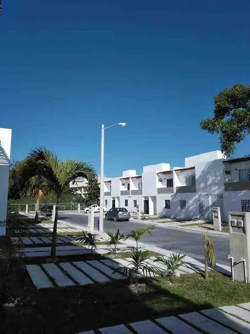 Villa La Casa del Arbol Puerto Morelos México